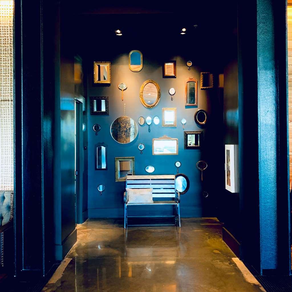 The George, By Valencia Hotel Collection College Station Interior foto