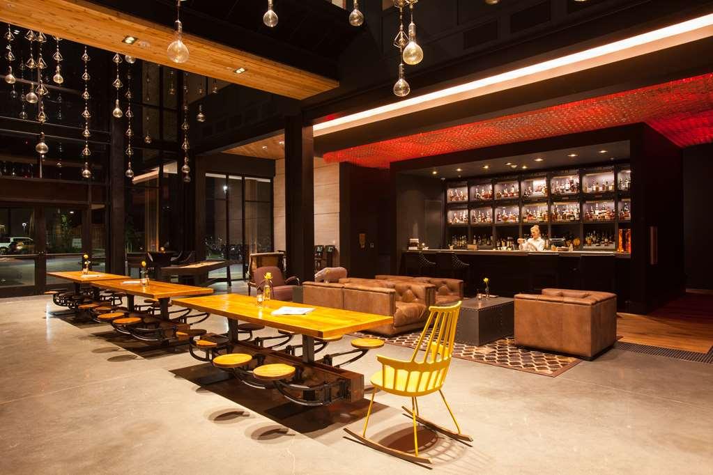 The George, By Valencia Hotel Collection College Station Restaurante foto