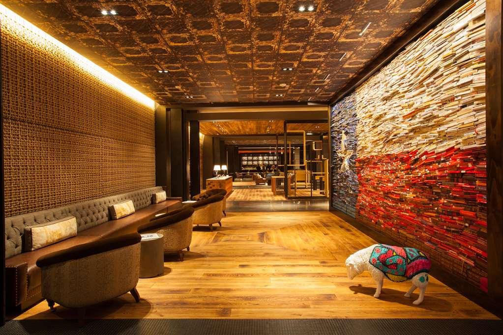 The George, By Valencia Hotel Collection College Station Interior foto