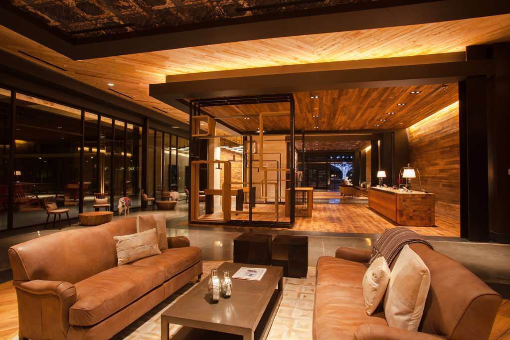 The George, By Valencia Hotel Collection College Station Interior foto